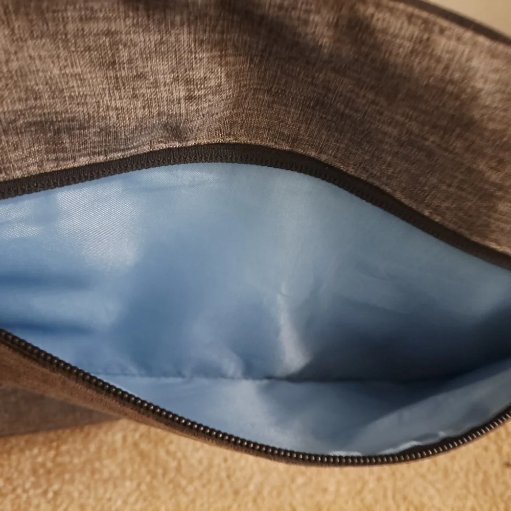 Columbia Grey & Black Messenger/Shoulder Bag